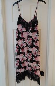 Torrid 1X Floral Hanky Hem Sleep Dress